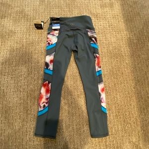 Calia Leggings Brand New Graphite Capri XS